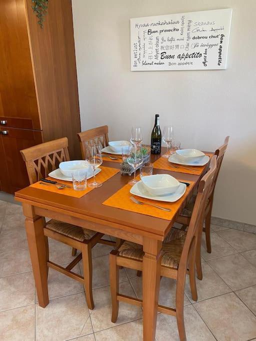 Apartament Casa Carlino Santo Stefano Belbo Zewnętrze zdjęcie